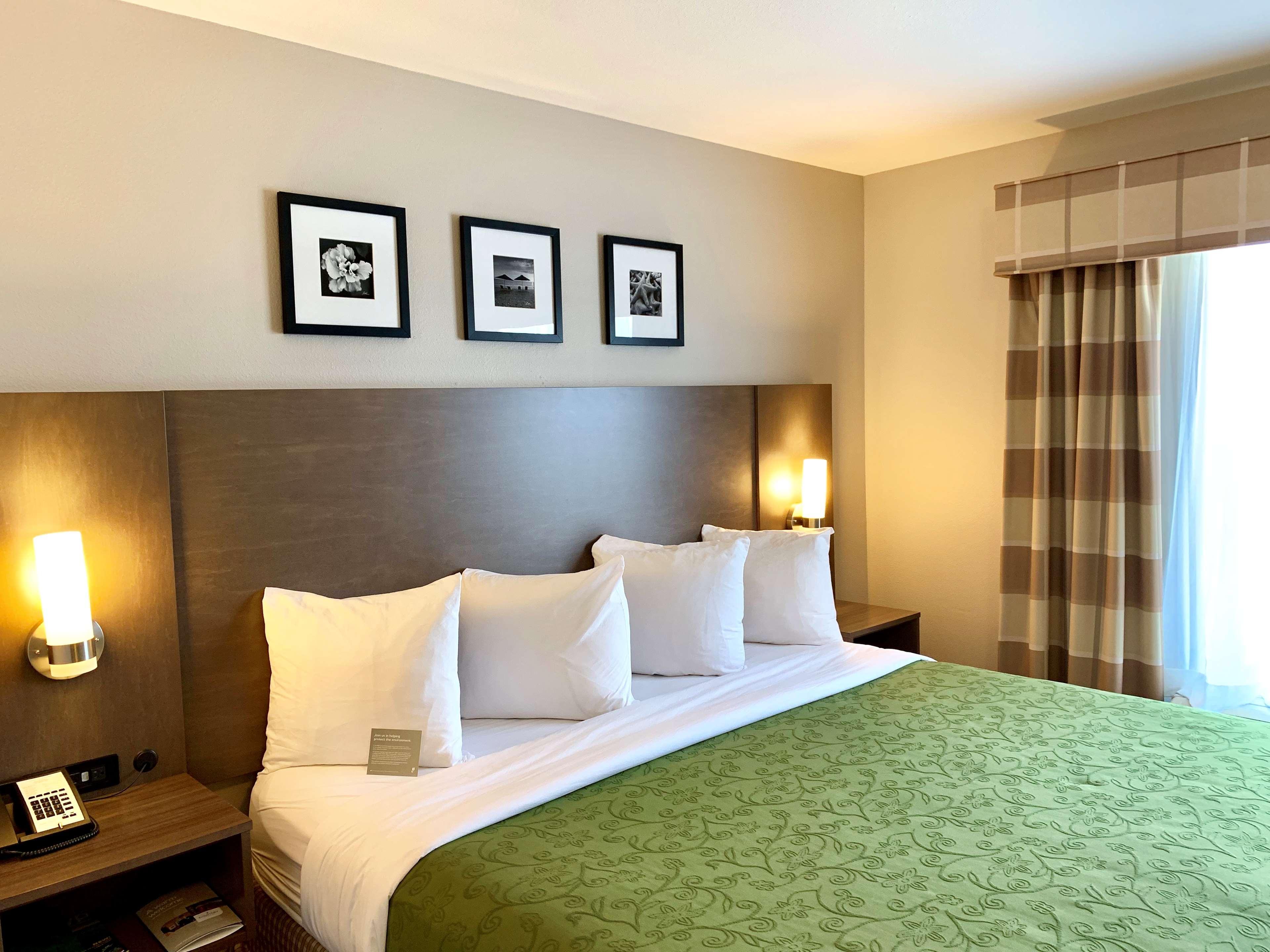 Country & By Radisson - Pleasant Prairie